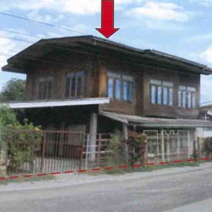 Land with buildings in Lamphun
