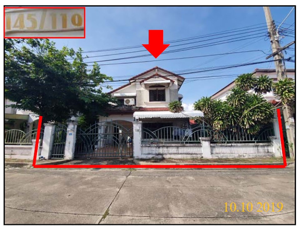Land with buildings in Nakhon Si Thammarat _photo