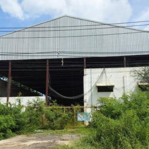 Land with buildings in Phichit