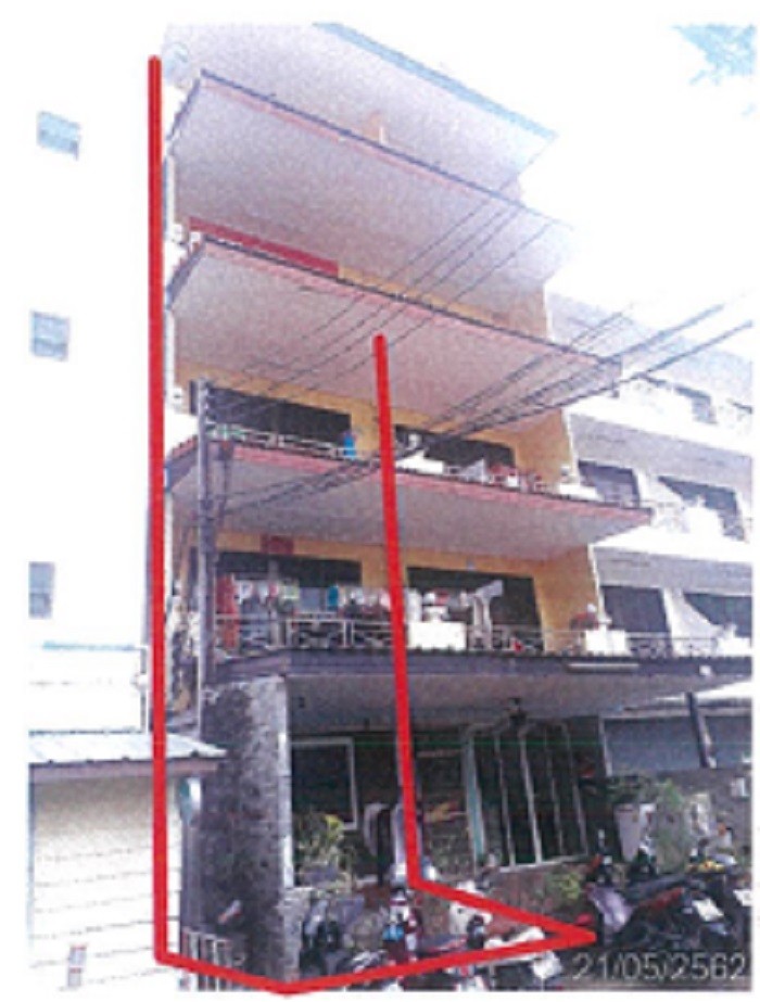 Land with buildings in Nakhon Si Thammarat _photo