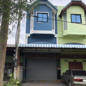 Land with buildings in Saraburi