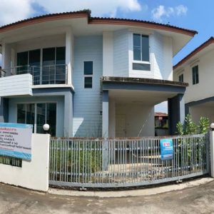 Land with buildings in Kamphaeng Phet