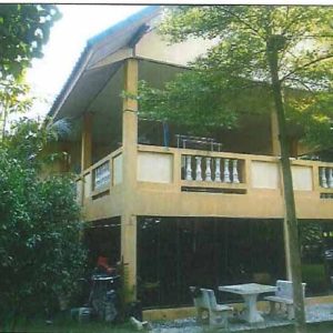 Land with buildings in Uttaradit