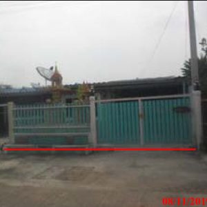 Land with buildings in Nakhon Pathom
