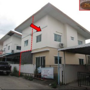 Land with buildings in Chonburi