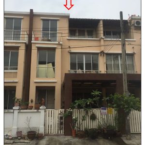 Land with buildings in Samut Prakan