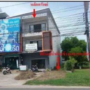 Land with buildings in Chumphon