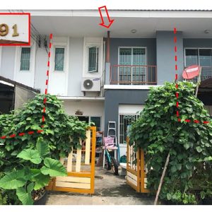 Land with buildings in Samut Prakan