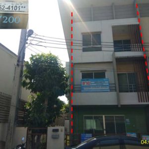 Land with buildings in Nonthaburi