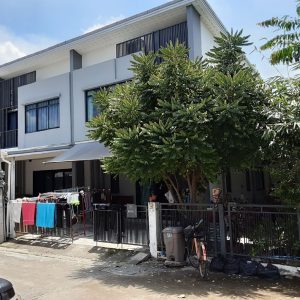 Land with buildings in Bangkok