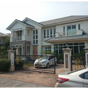 Land with buildings in Bangkok