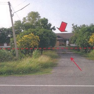 Land with buildings in Lop Buri
