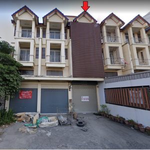 Land with buildings in Ayutthaya