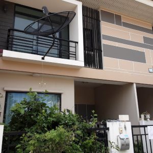 Land with buildings in Samut Sakhon