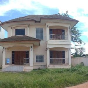Land with buildings in Kamphaeng Phet