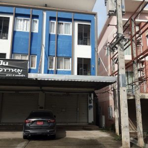 Land with buildings in Surat Thani