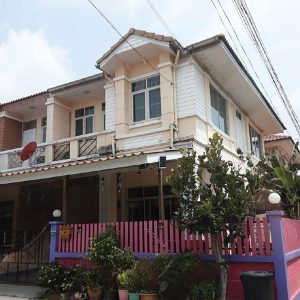 Land with buildings in Bangkok