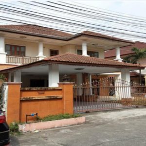 Land with buildings in Chonburi