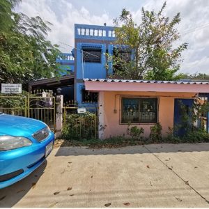 Land with buildings in Samut Prakan
