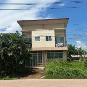 Land with buildings in Nakhon Phanom
