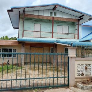 Land with buildings in Kamphaeng Phet