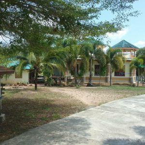 Land with buildings in Surat Thani
