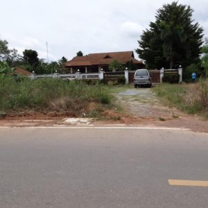 Land with buildings in Sword