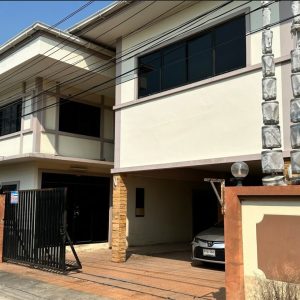 Land with buildings in Bangkok