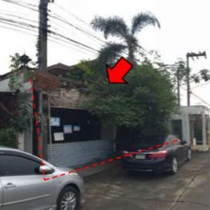 Land with buildings in Nakhon Pathom