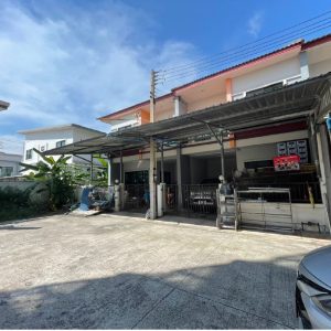 Land with buildings in Chachoengsao