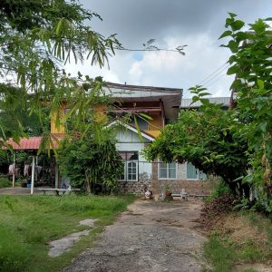 Land with buildings in Kalasin