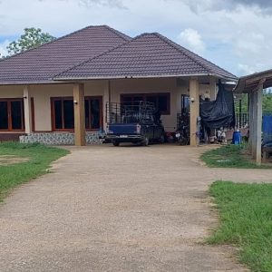 Land with buildings in Lampang