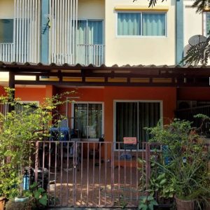 Land with buildings in Chiang Mai