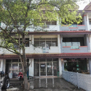 Commercial building