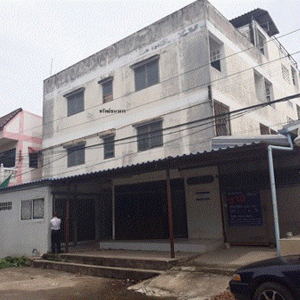 Commercial building