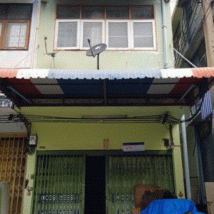Commercial building