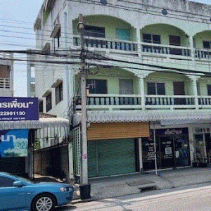 Commercial building