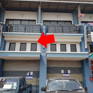 Commercial building