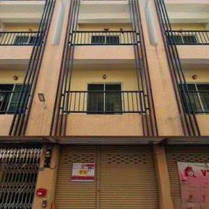 Commercial building