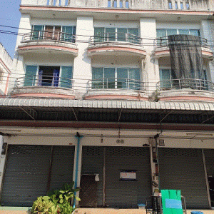Commercial building