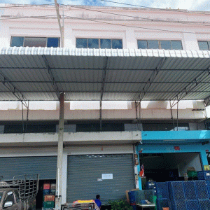 Commercial building