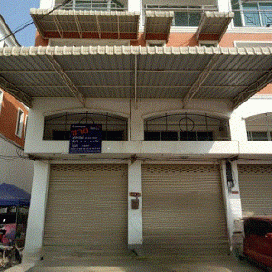 Commercial building