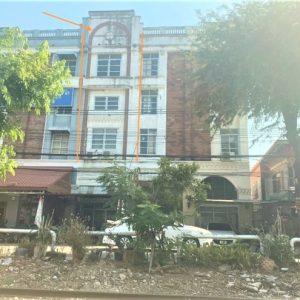 04 Commercial Building