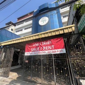 04 Commercial Building