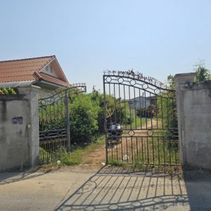 31 Large Building