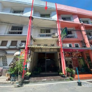04 Commercial Building