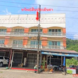 04 Commercial Building