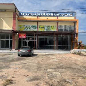 04 Commercial Building