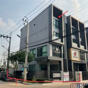 04 Commercial Building
