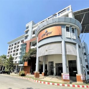 08 Hotels